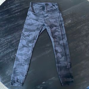 LuluLemon black camo Align leggings